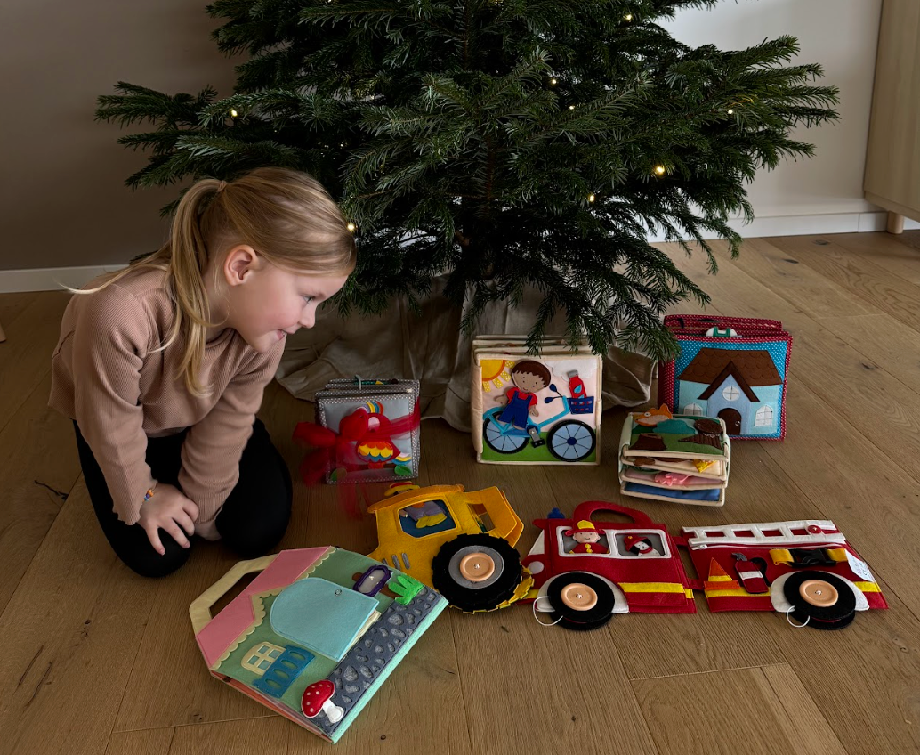 Warum ein Quiet Book das perfekte Weihnachtsgeschenk ist 🎄
