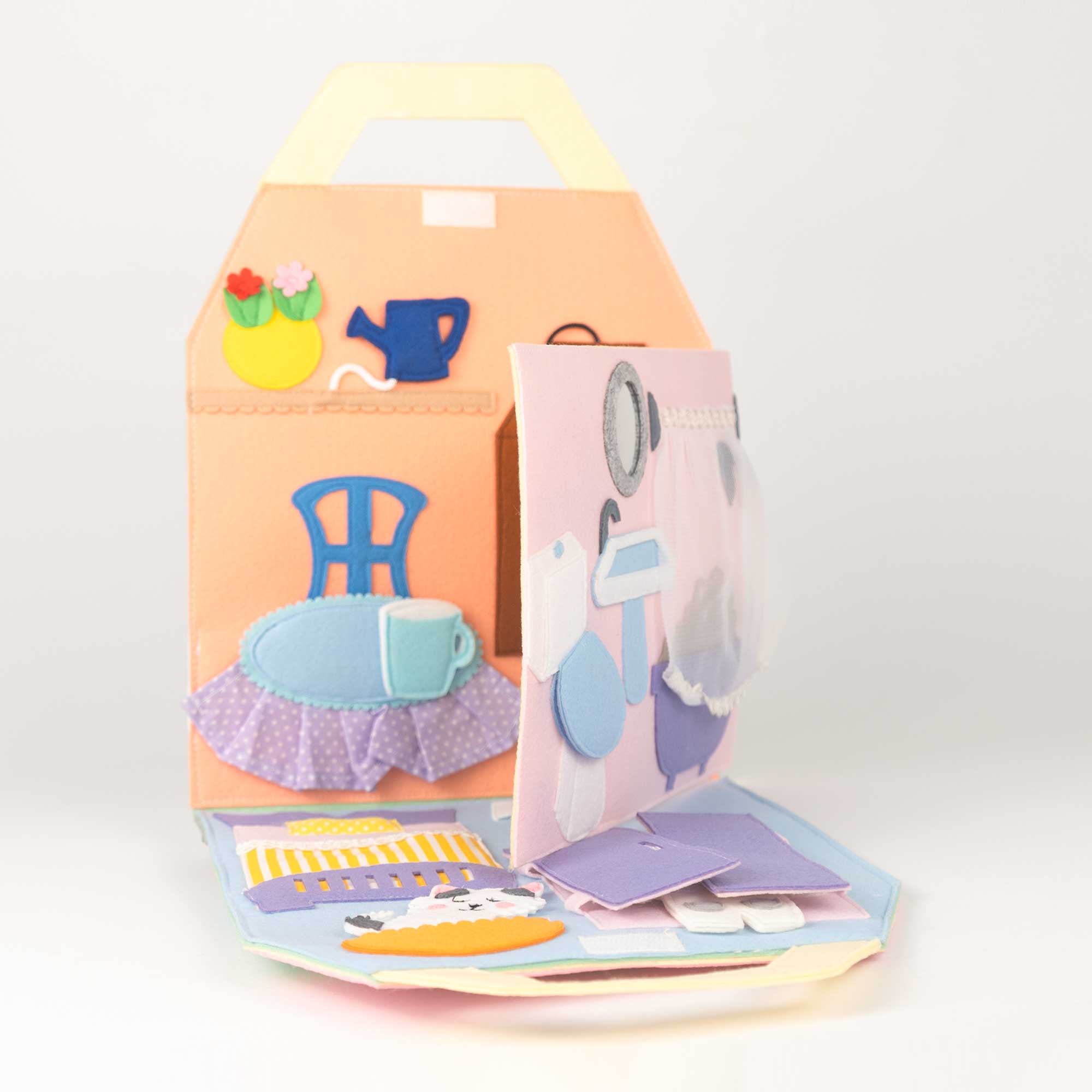 Travel Buddy Doll House