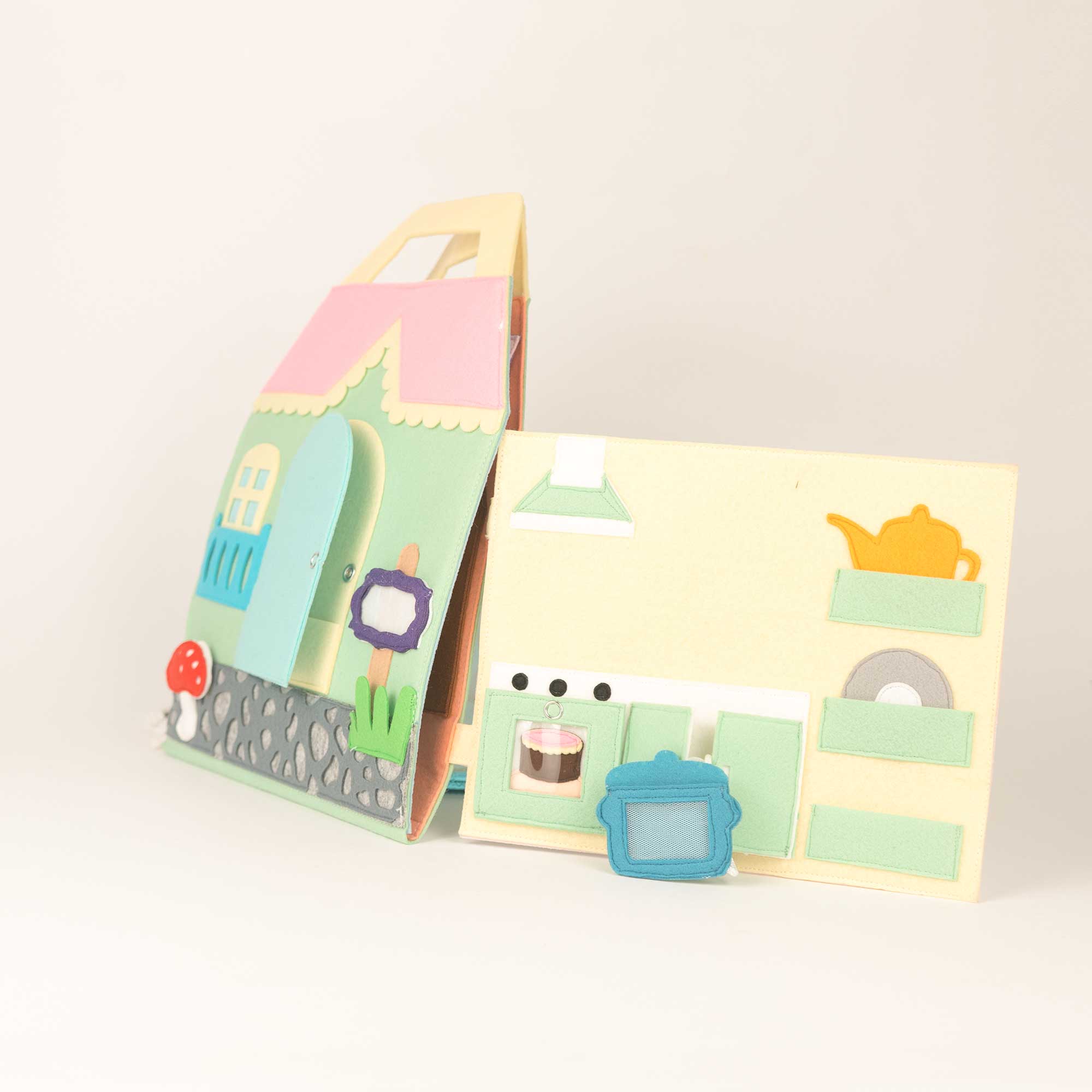 Travel Buddy Doll House