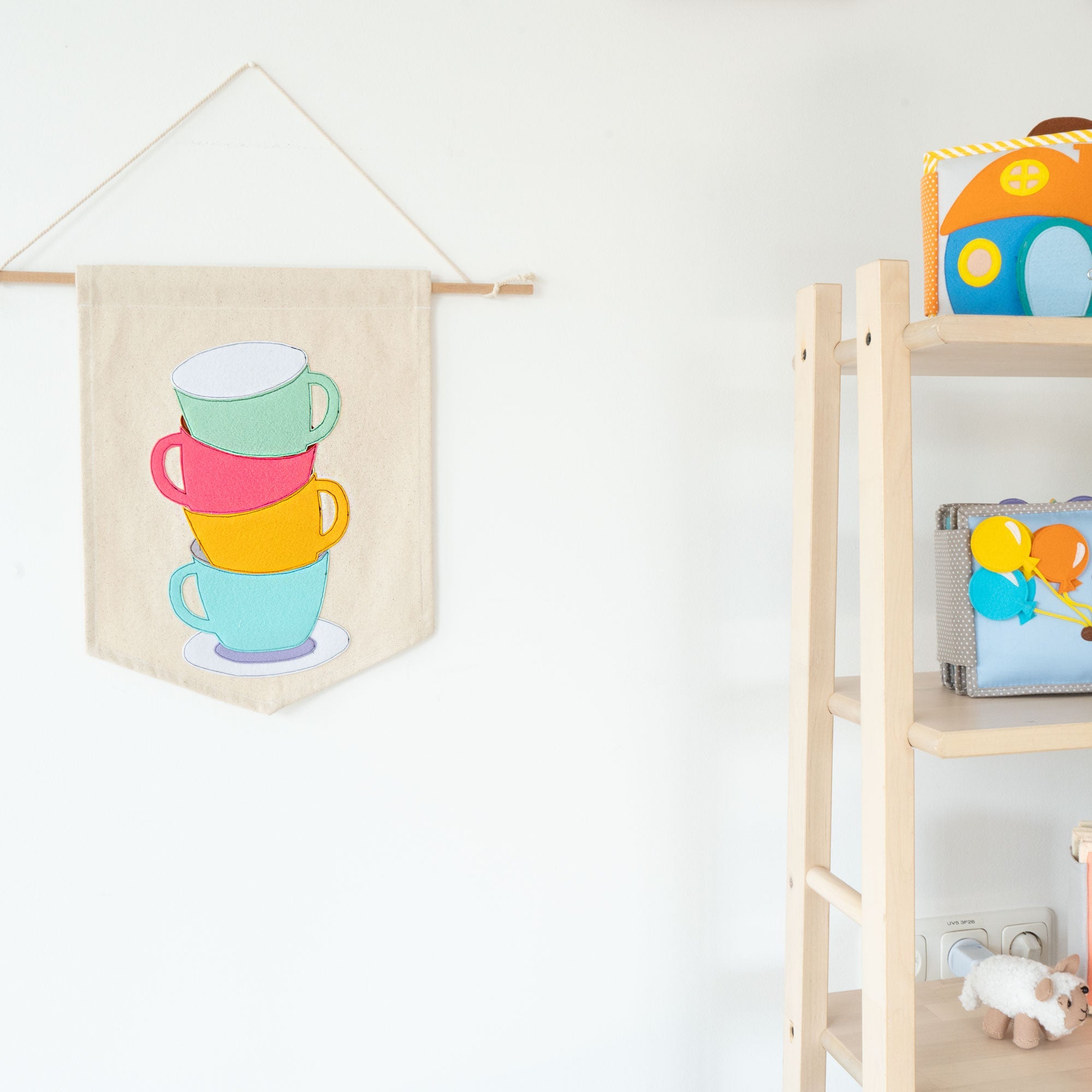 Mugs design tapestry
