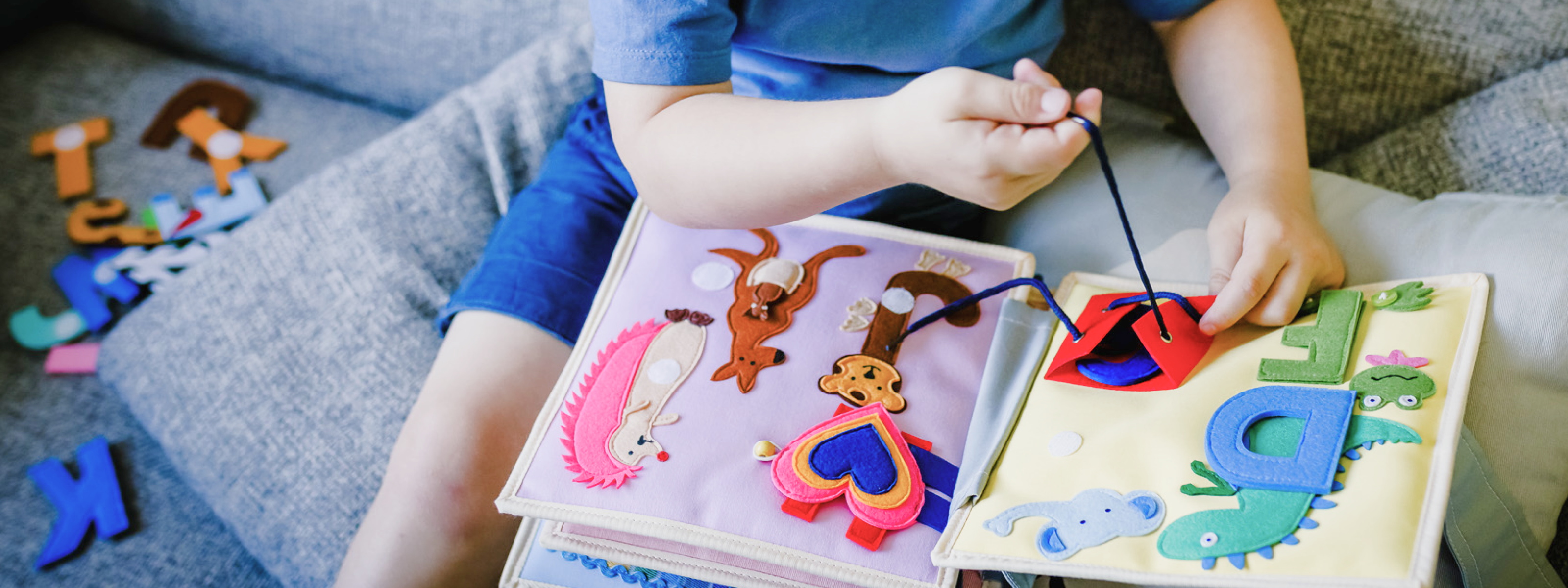 Quiet Books: Livret d’activités sensorielles