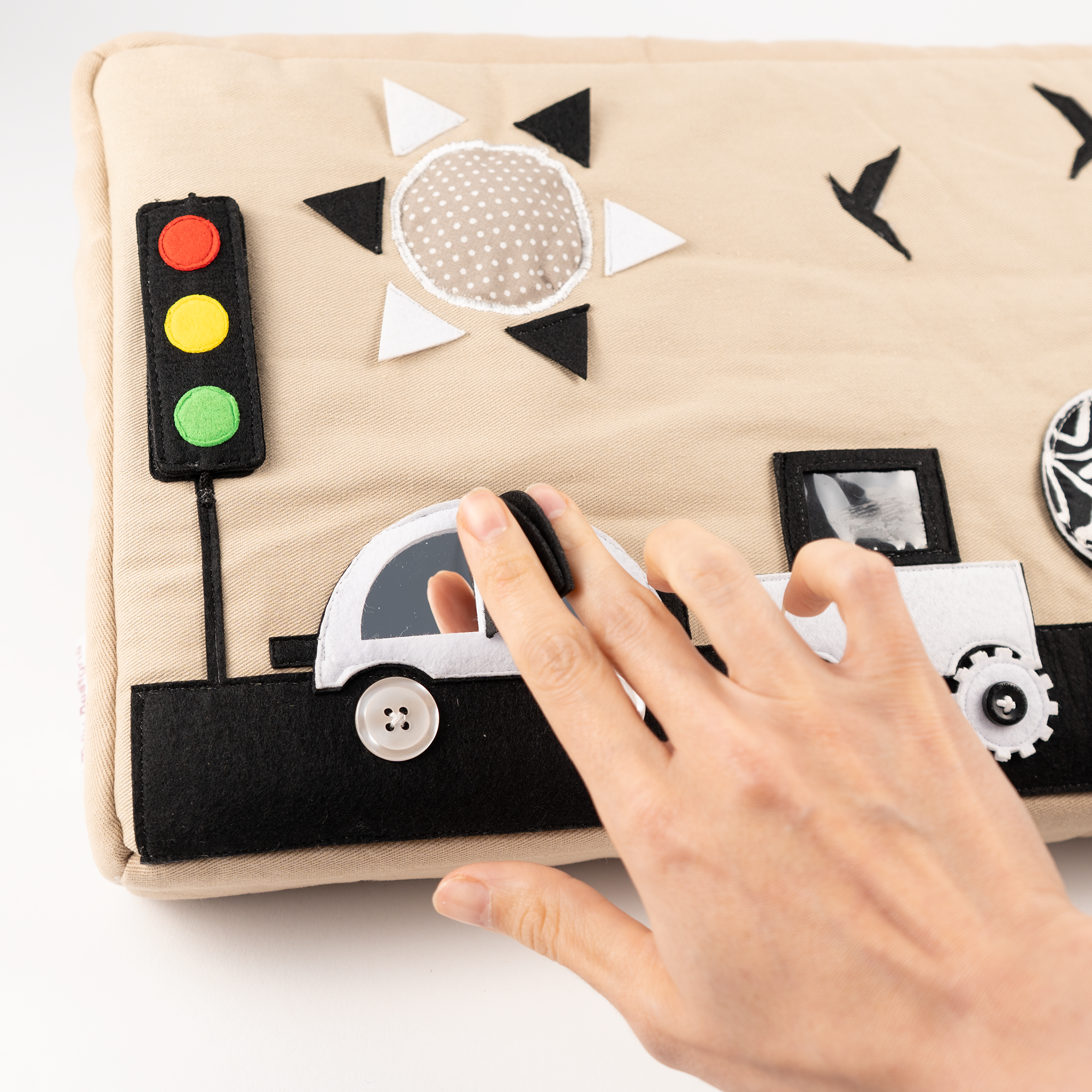 Activity Cushions Contrasts