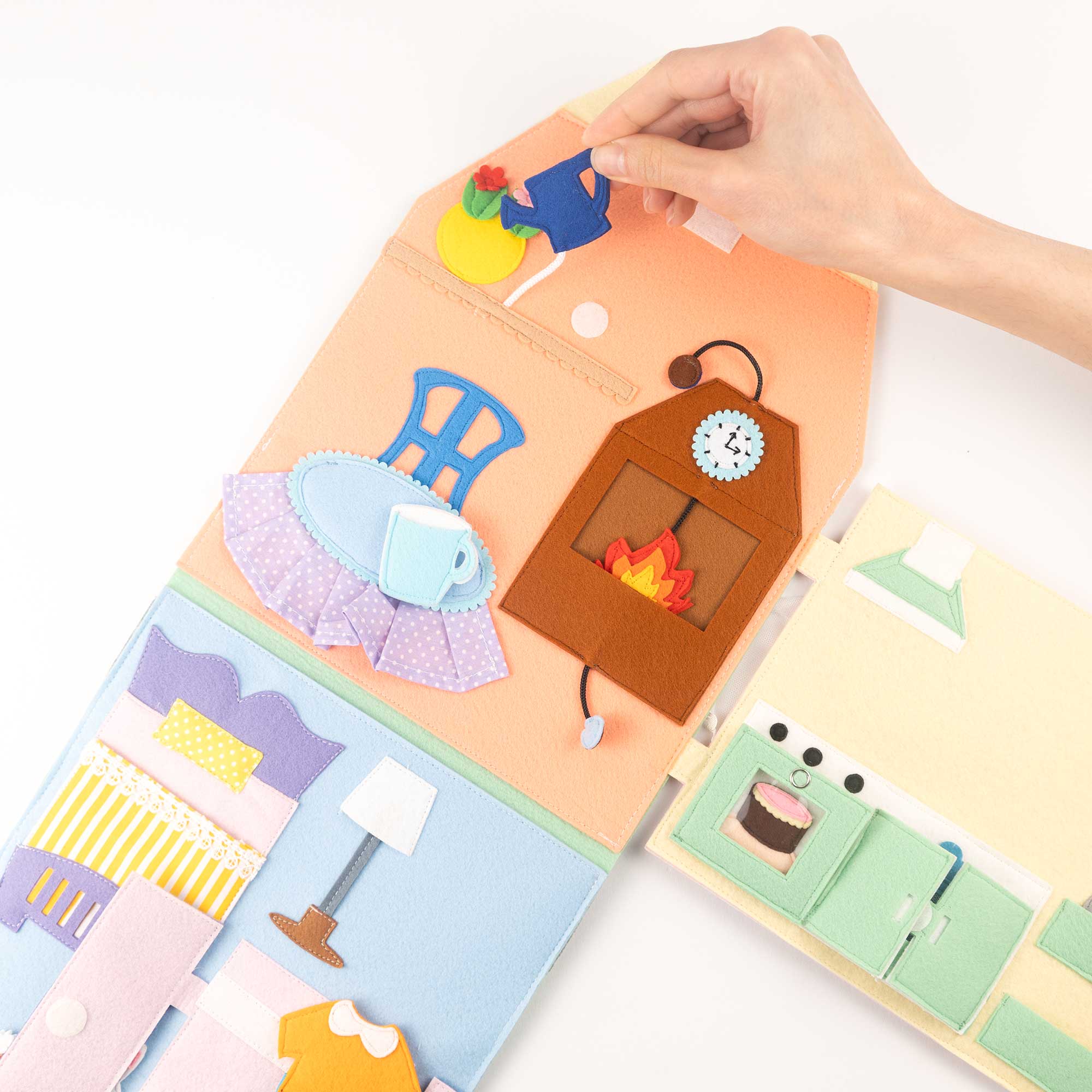 Travel Buddy Doll House